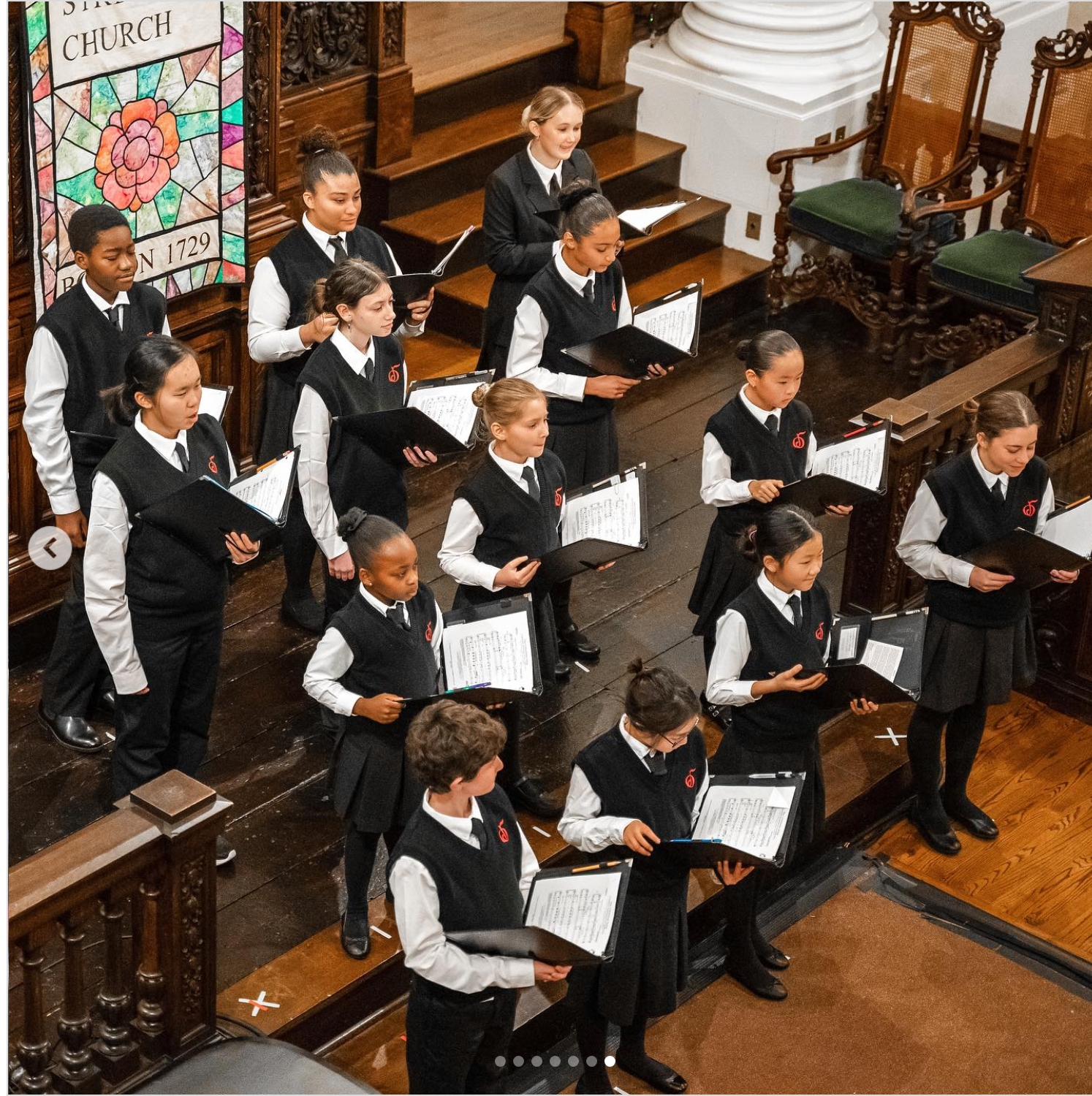 Screenshot_3-3-2025_202343_www.instagram.com